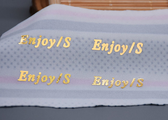 La hoja imprimió a Logo Heat Transfer Labels Custom brillante para la ropa