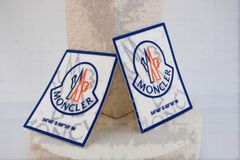 Etiquetas serigrafiadas de 4 colores de 0,5 mm TPU transparente para ropa