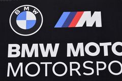 Parche de logotipo de caucho personalizado Parches de BMW de PVC en relieve para sombreros