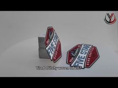 Una Mirada Más Cercana: Etiqueta Impresa de TPU Transparente de 0.8 mm de Grosor con Logotipo de Silicona Personalizado