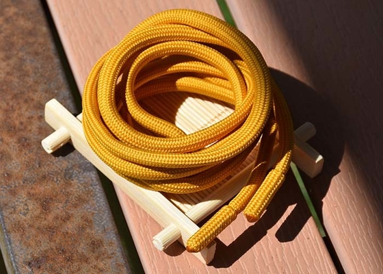 Extremos redondos del metal y de la tela del cordón del lazo del poliéster de la ropa 5m m