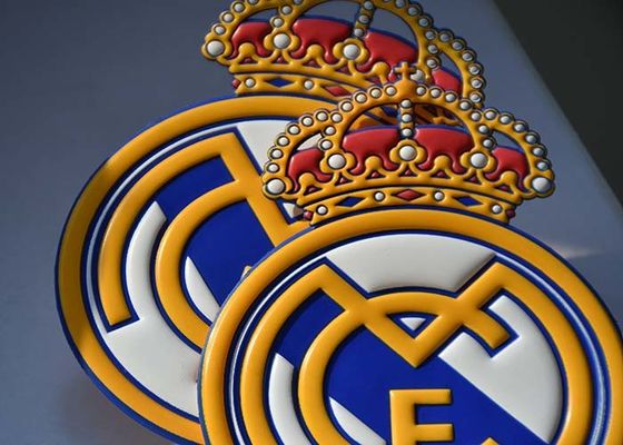 TPU degradable de encargo grabó en relieve las etiquetas de la transferencia de calor del logotipo para la ropa