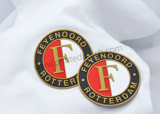 El SGS grabó en relieve las etiquetas de la ropa de los remiendos TPU de la serigrafía para la ropa de deportes